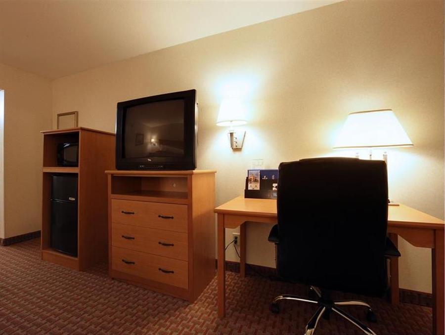 Americas Best Value Inn And Suites Desoto Exterior photo
